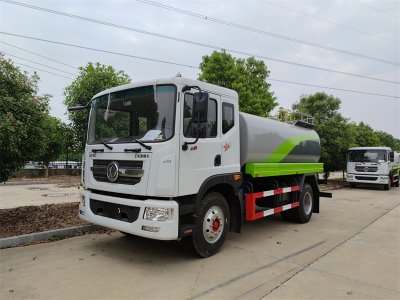杭州用戶喜提12方灑水車，澆花、澆樹、綠化噴灑功能全